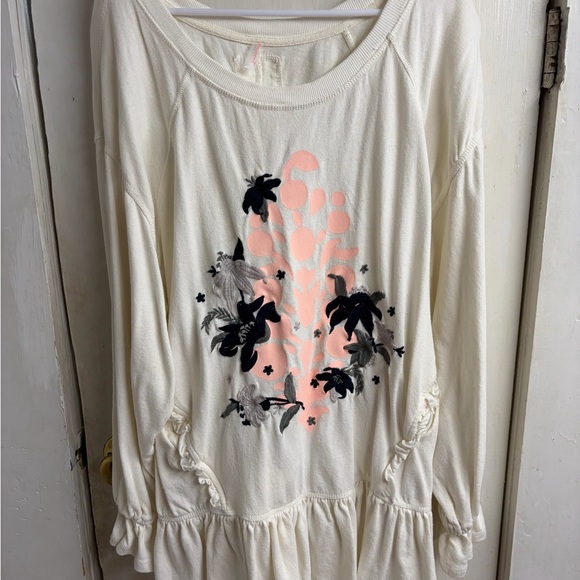 Spring Forward Tunic - Picture 1 of 6